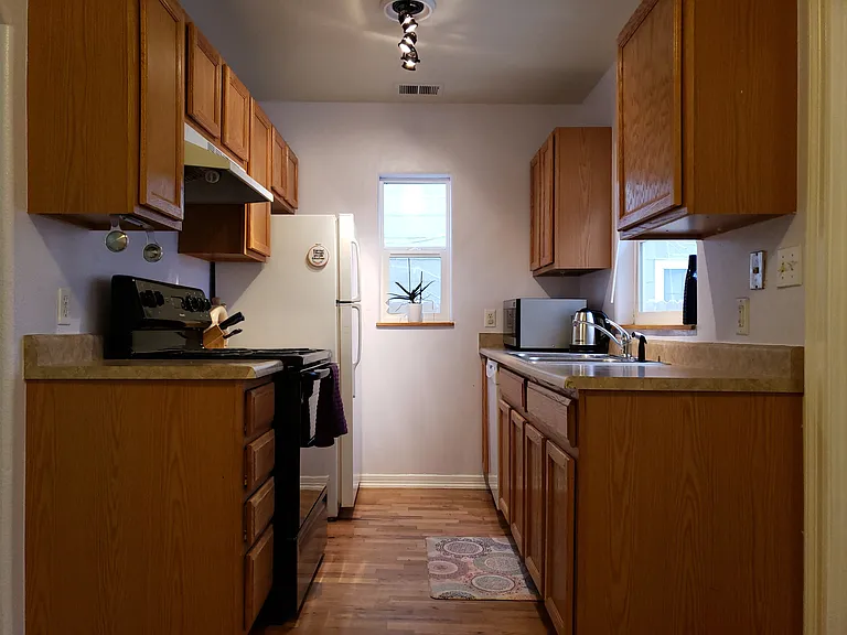 117 S Jefferson Ave — Photo 2