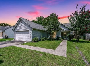 207 Apache Dr, Summerville, SC 29483