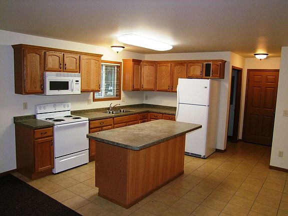 2nd image of 224 9th Ave APT 4