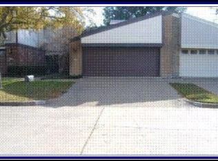 2422 Richoak Dr, Garland, TX 75044