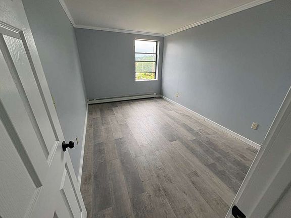 5th image of 254 Fairmont Ave #254B