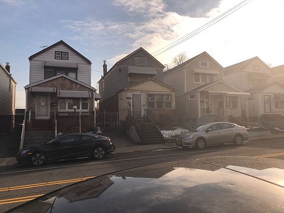 3rd image of 15814 111th Ave