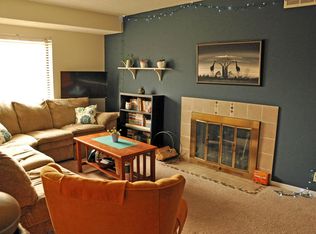 721 Ridgewood Dr, Manhattan, KS 66502