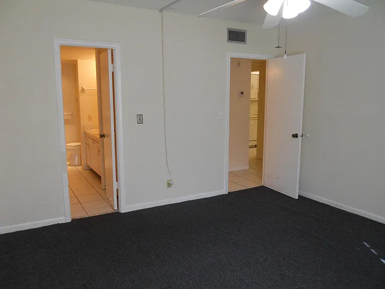 250 NE 20th St #123S — Photo 21