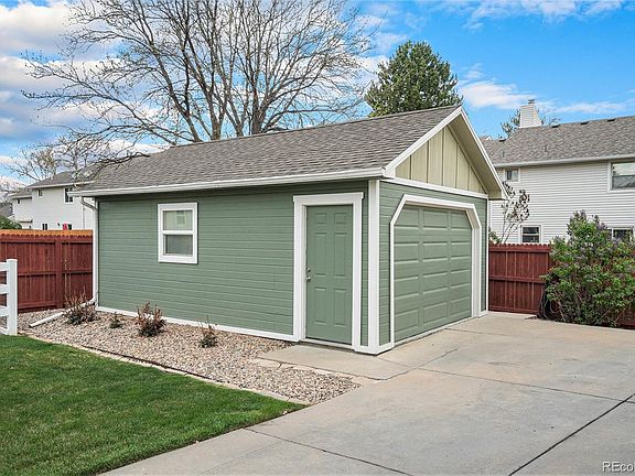 2nd image of 462 Thrush Avenue