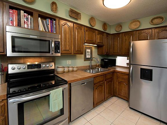 3rd image of 2270 Tower Ct