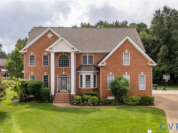 723 Waterfront Dr, Colonial Heights, VA 23834