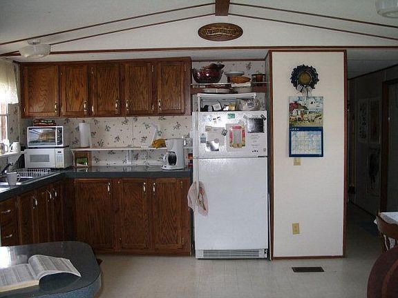 3rd image of 85 Spurlin Mhp