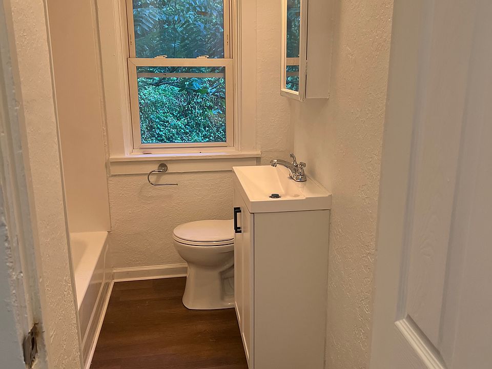 1st image of 713 Maytide St