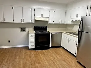 801 E Main St — Photo 2