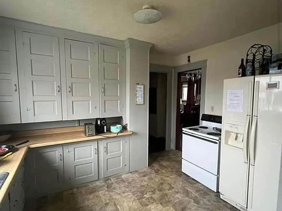3rd image of 238 E College Ave
