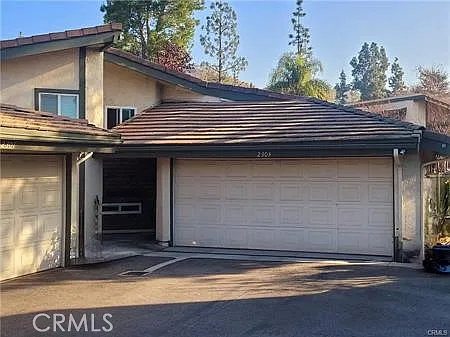 2 bed, 1425 sqft, $3,200 — Photo 1