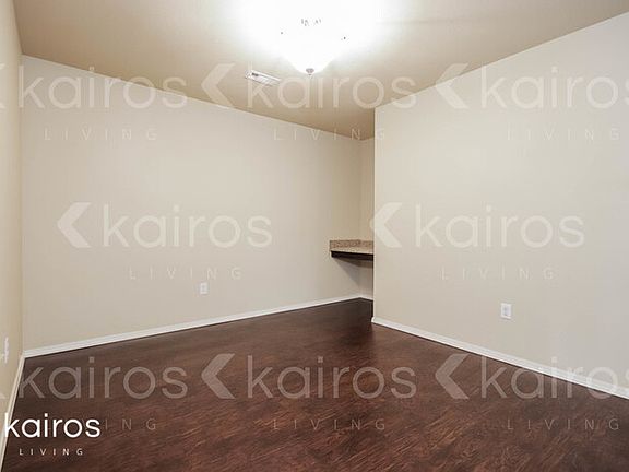 5th image of 3897 E Thomas St #A