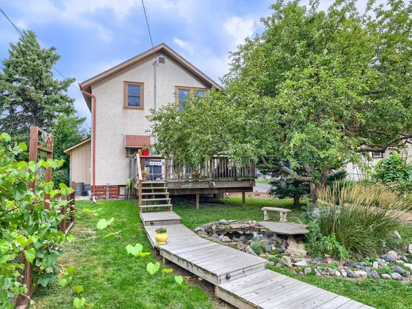 1735 Malvern St, Lauderdale, MN 55113
