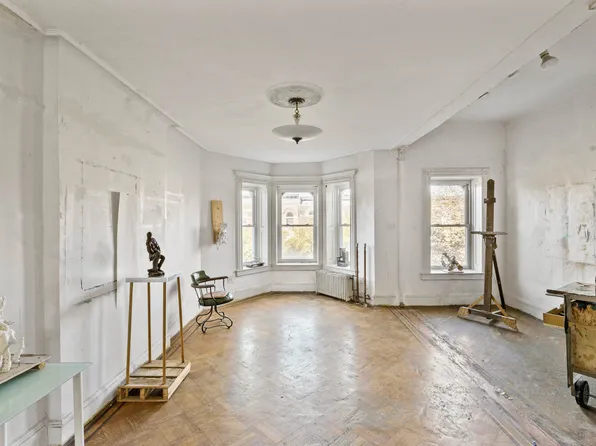 882 Park Place image 37 of 49