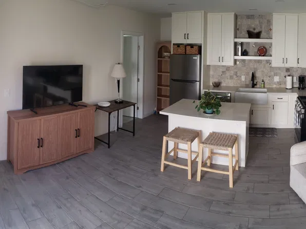 96 W Willey St, Ojai, CA 93023
