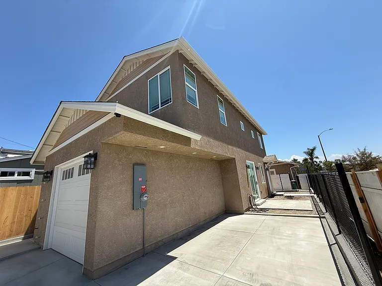 4204 Cherokee Ave #1/2 — Photo 11