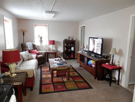 3rd image of 1556 Luke St