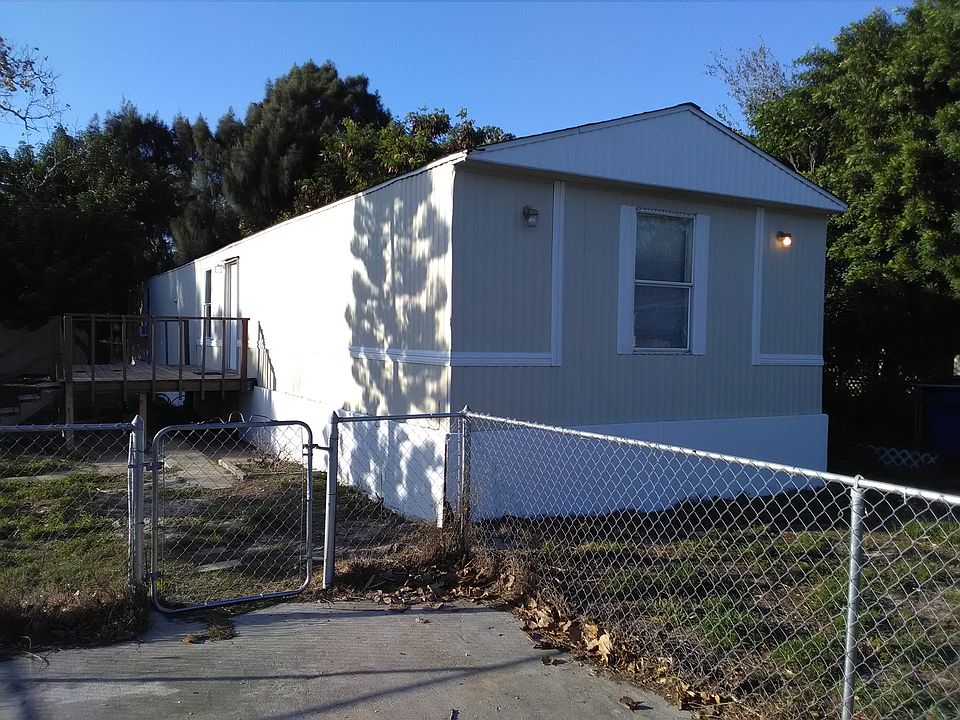1st image of 2914 Caprice Dr