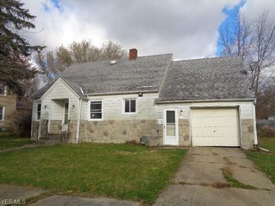 114 Clinton Ave, Elyria, OH, 44035
