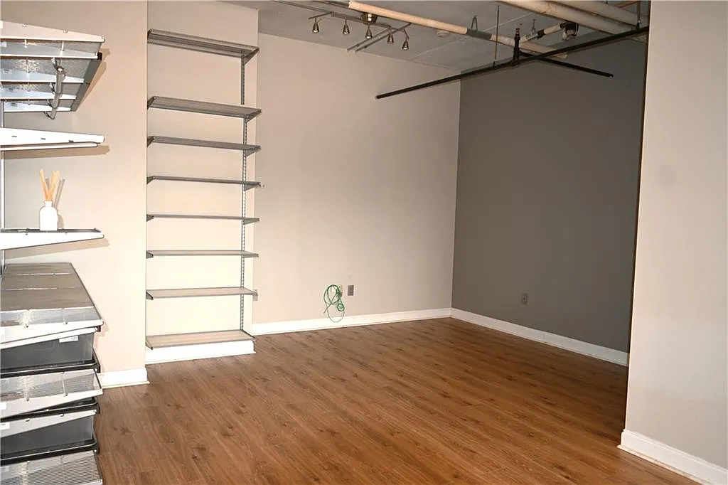 1 bed, 1.0 bath, 813 sqft, $1,695 — Photo 4