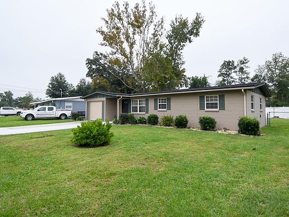 2nd image of 358 BLAIRMORE Boulevard E