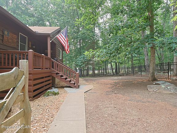 5th image of 373 W Lake Valley Dr
