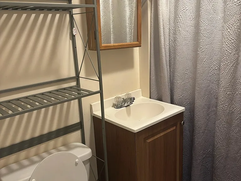 29 Burke St #1L — Photo 3