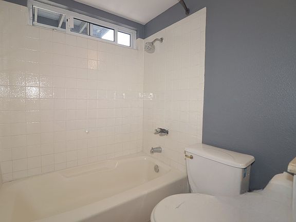 4th image of 2966 Morningside St