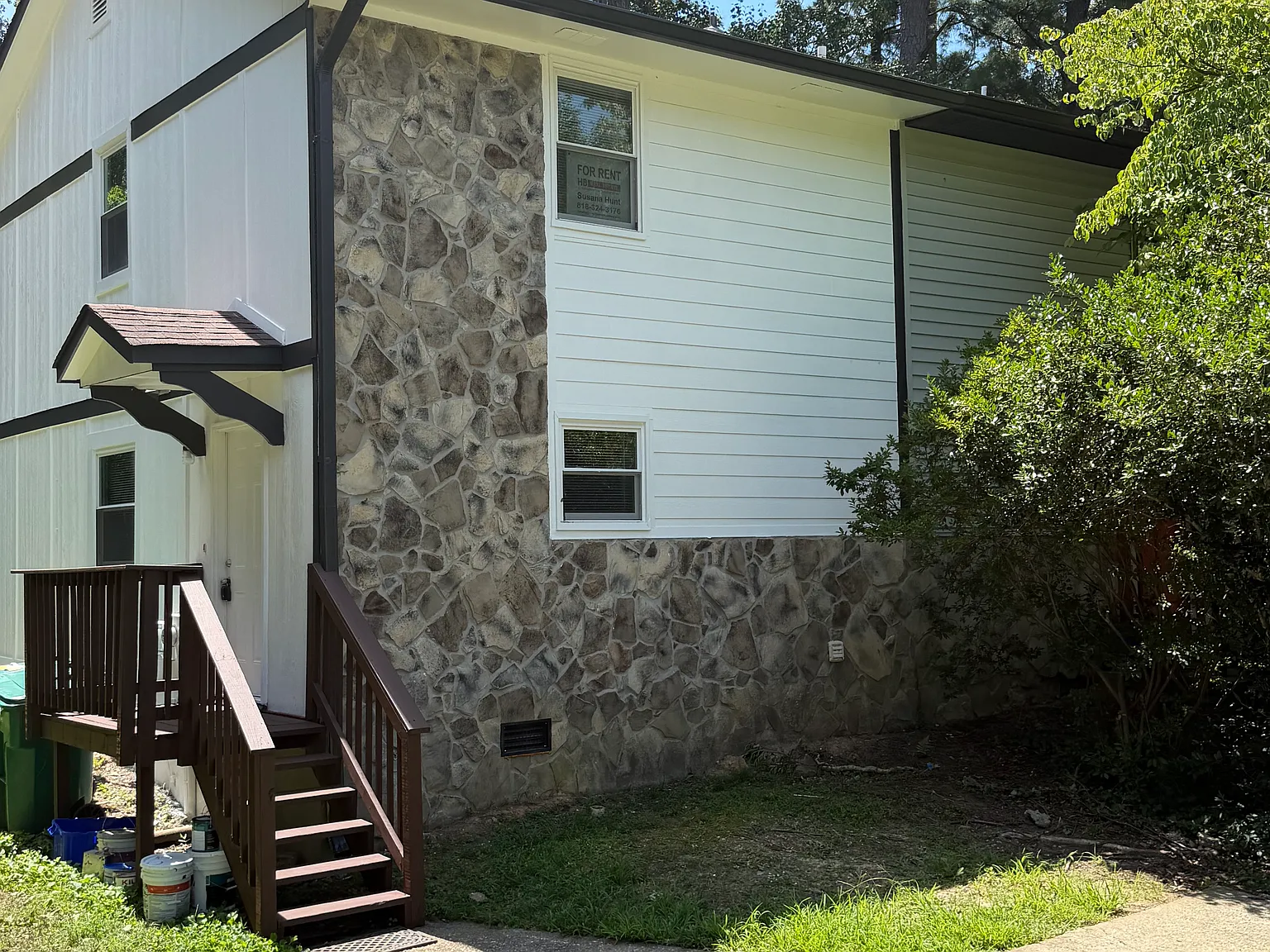 2 bed, 1.5 bath, 1100 sqft, $1,550 — Photo 2