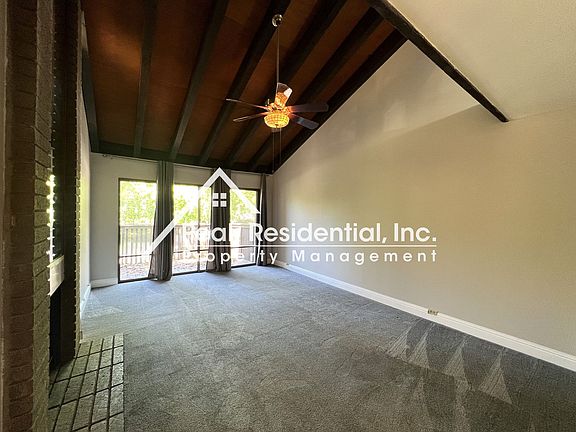 4th image of 2262 Woodside Ln Unit 6