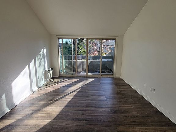 3rd image of 1350 N Escondido Blvd N APT 64