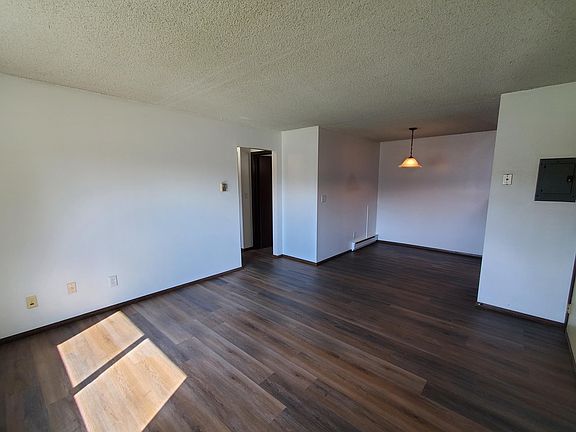 3rd image of 1560 20th St #1