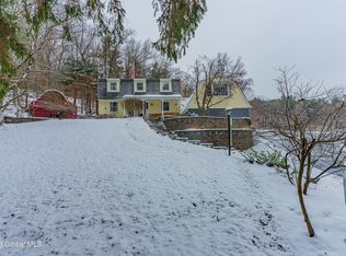 498 Touareuna Rd, Glenville, NY 12302