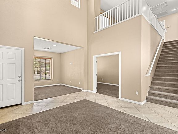 3rd image of 10339 Trillium Dr