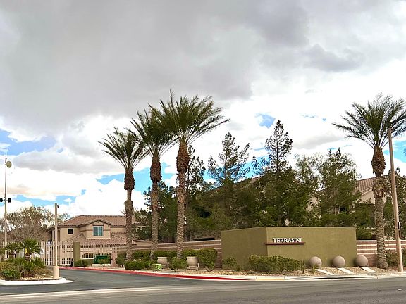 3rd image of 6680 Abruzzi Dr Unit 104