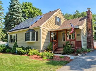 35 Hampstead St, Methuen, MA 01844