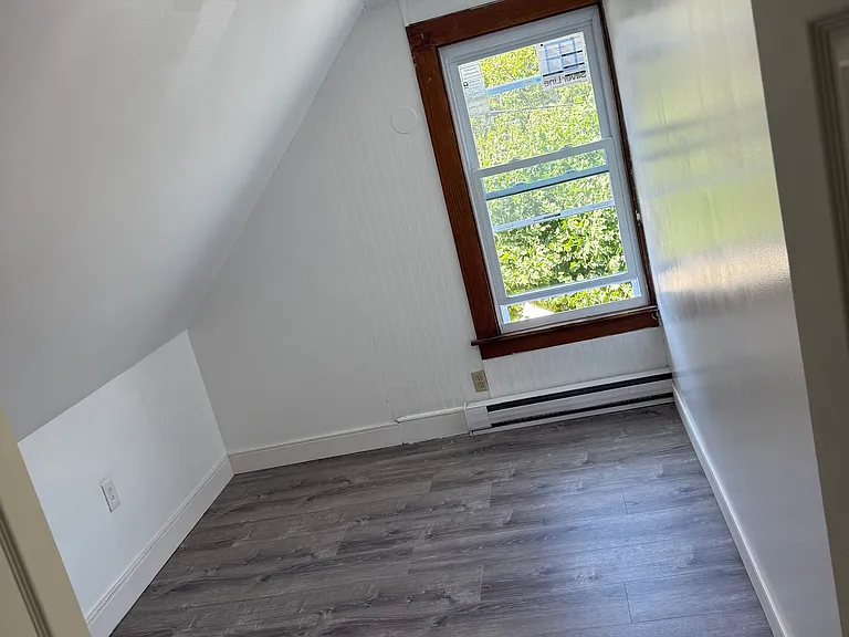 142 Montauk Ave #3 — Photo 10