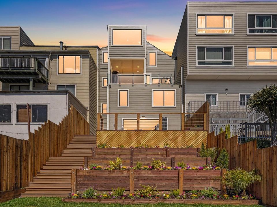 1st image of 323 Monterey Blvd