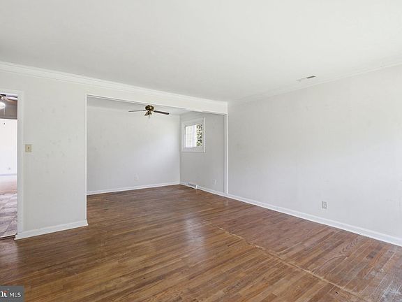 3rd image of 214 Madison Ave