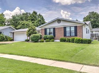 1851 Lakemont Ln, Saint Louis, MO 63138