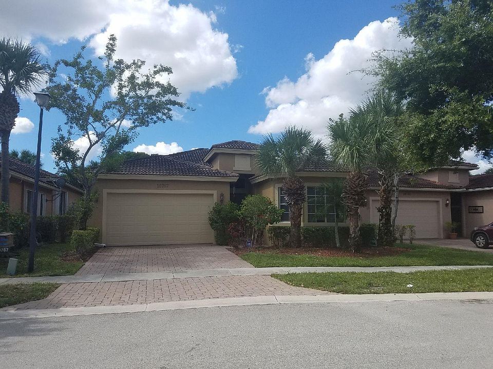 1st image of 10767 Lake Wynds Ct