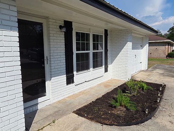 5th image of 656 Mahoney Rd
