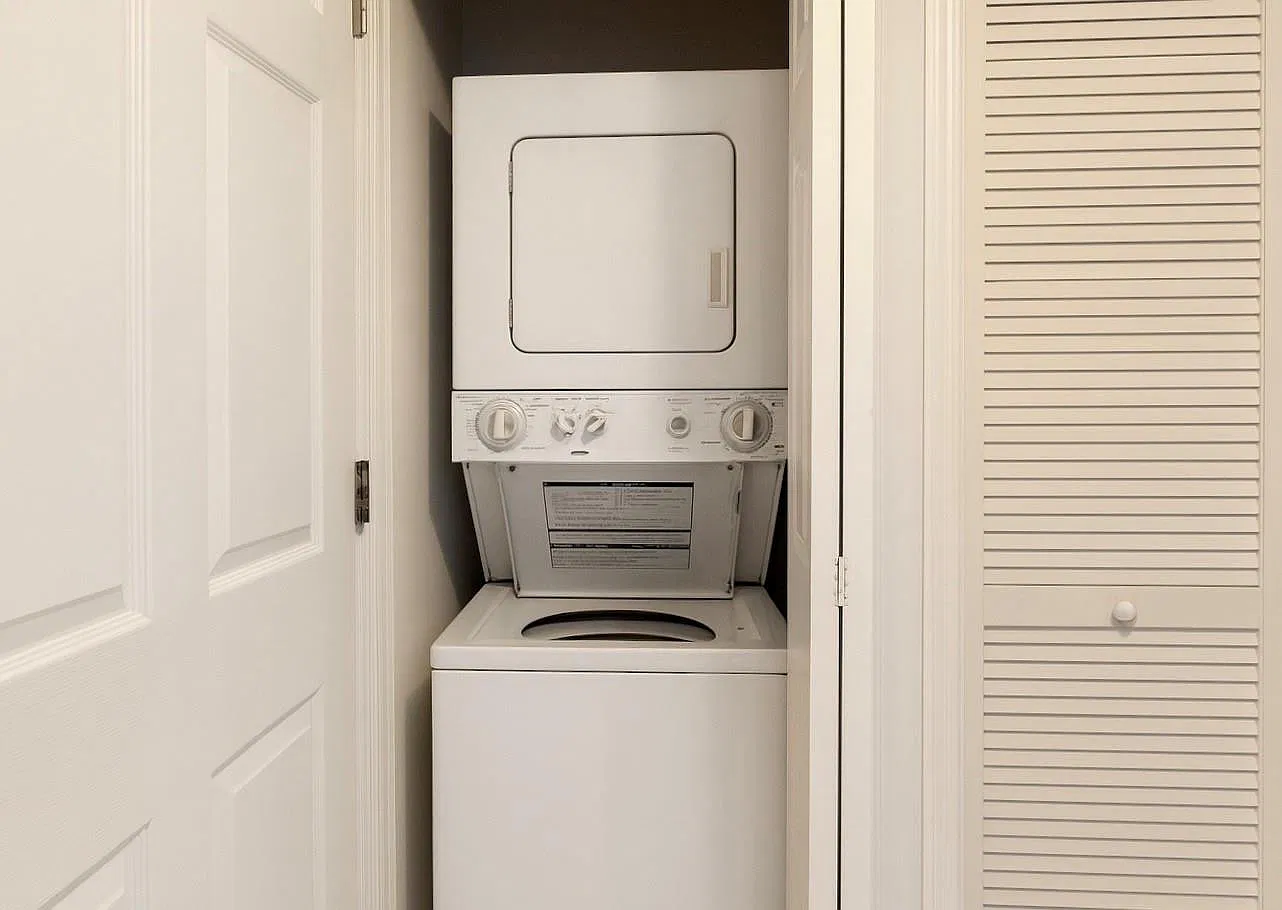 1 bed, 1.0 bath, 600 sqft, $2,300 — Photo 3