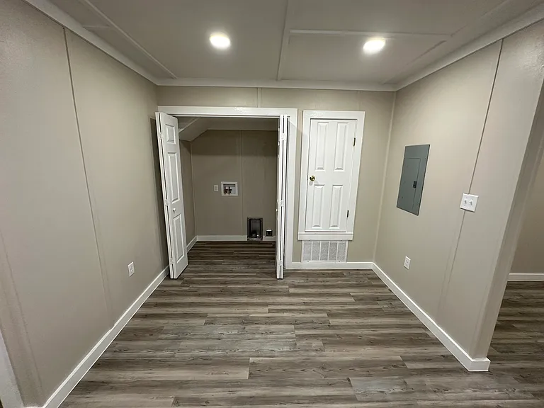 1503 W Brown St — Photo 9