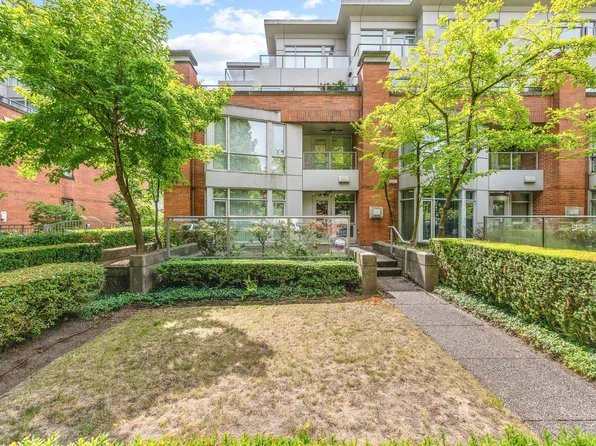 638 W 45th Ave #201, Vancouver, BC V5Z 4R8