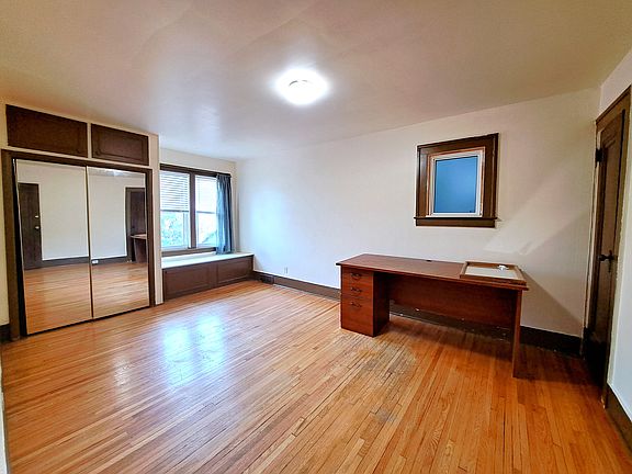4th image of 431 Randolph Ave