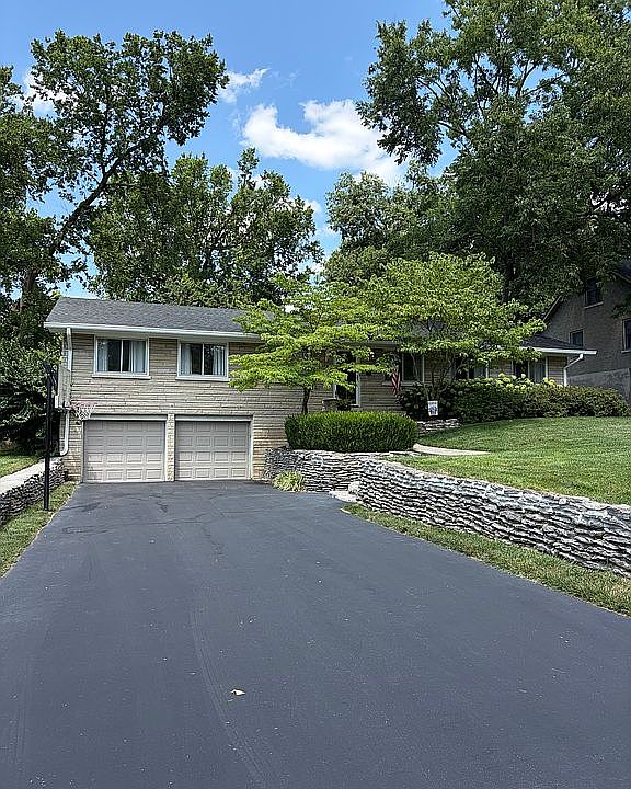 1st image of 805 Hildeen Dr