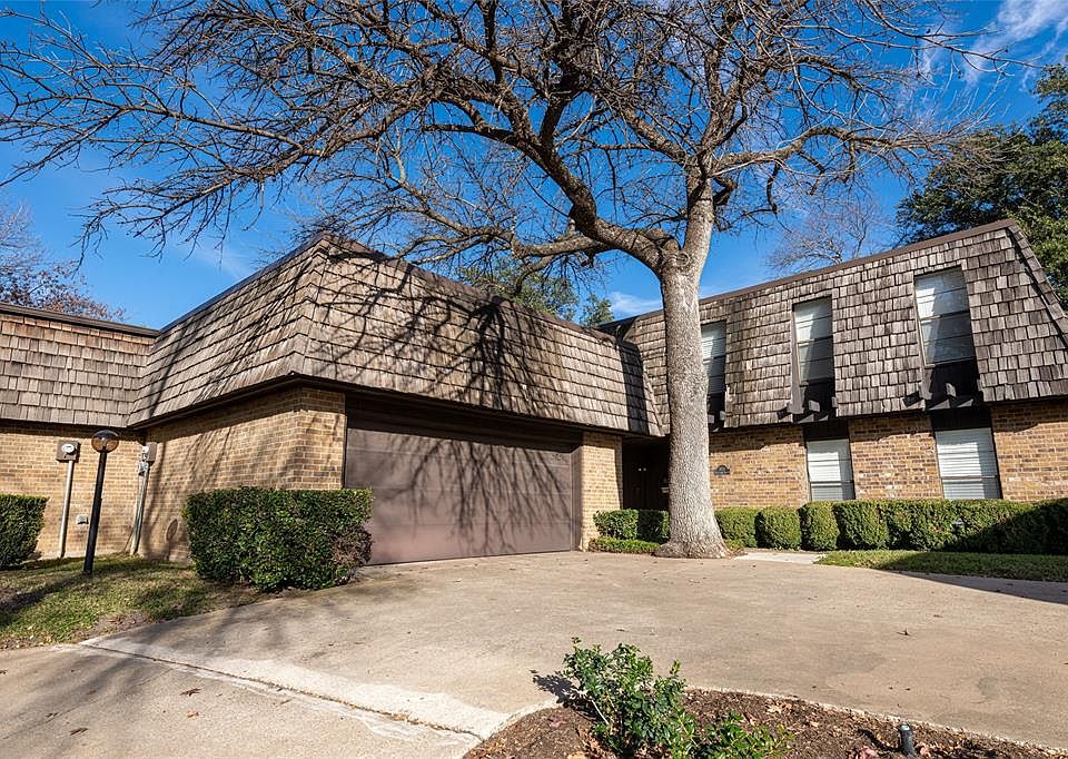 1st image of 3031 Tanglewood Park E