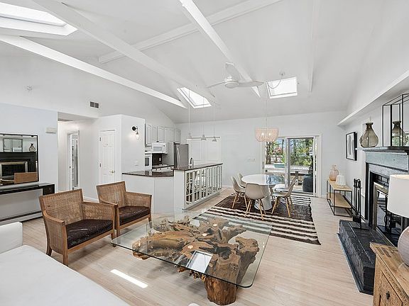 4th image of 22 Harbor View Ln